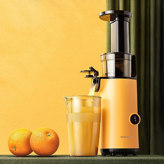 Bổ sung vitamin C bằng nước ép trái cây