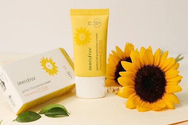 Kem chống nắng Innisfree Perfect UV Protection cần bằng và giữ ẩm tốt cho da