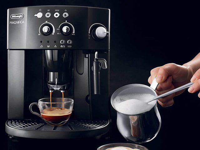 Giá máy pha cafe khá đa dạng từ vài trăm nghìn cho đến hàng trăm triệu đồng