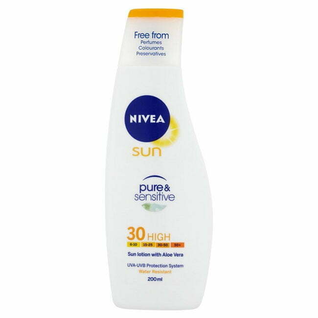 Nivea Sun Pure & Sensitive dùng cho da mặt và body