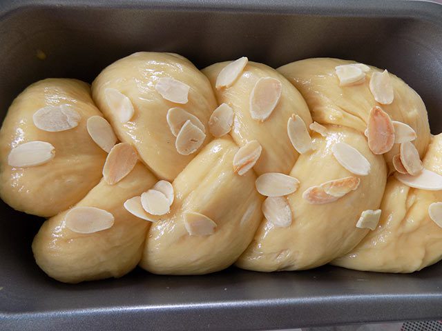 Cách làm bánh mì hoa cúc không cần nhồi bột