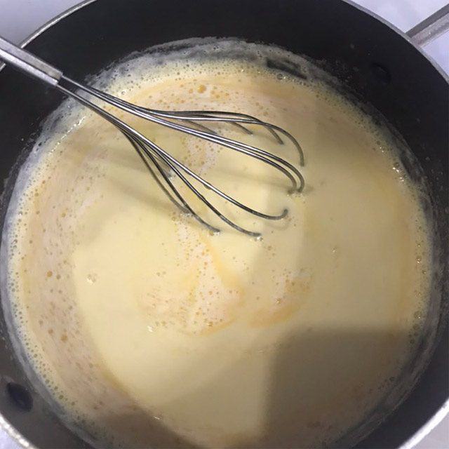 Hỗn hợp trứng sữa - Linh hồn của món bánh tart thơm ngon
