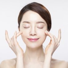 Cách sử dụng kem dưỡng ẩm cho làn da mềm mịn, căng tràn sức sống